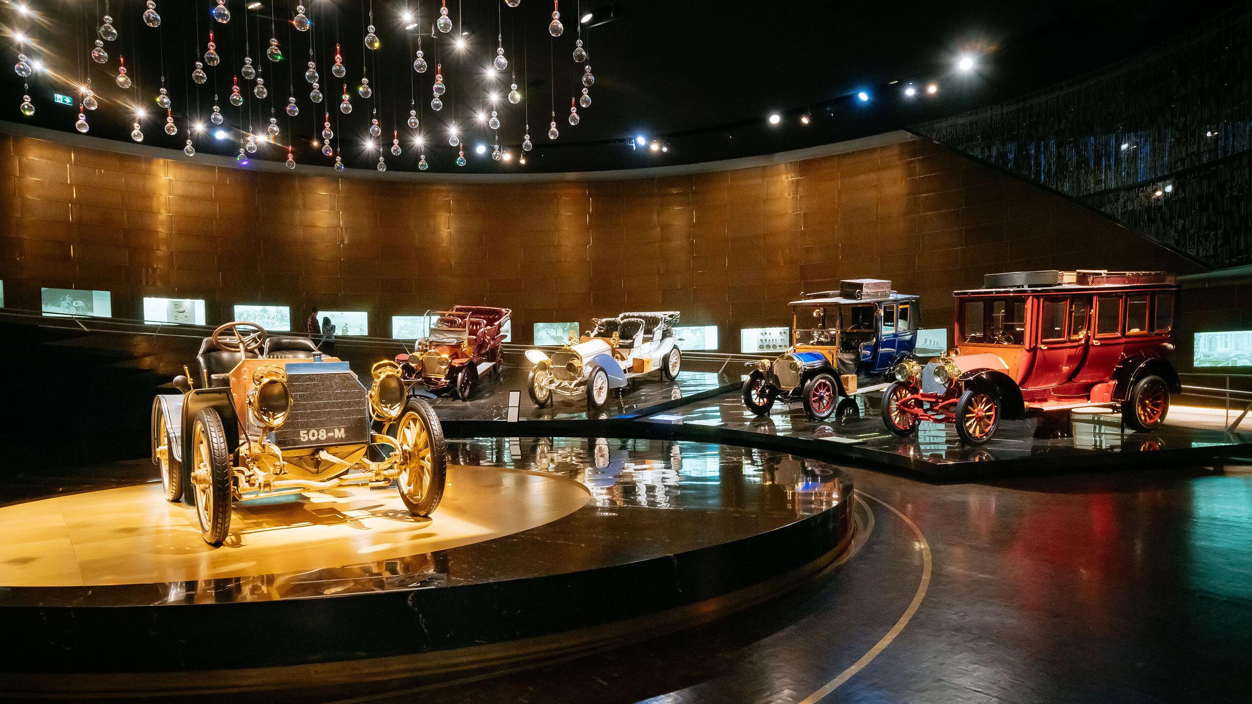 Exhibition Mercedes-Benz Museum