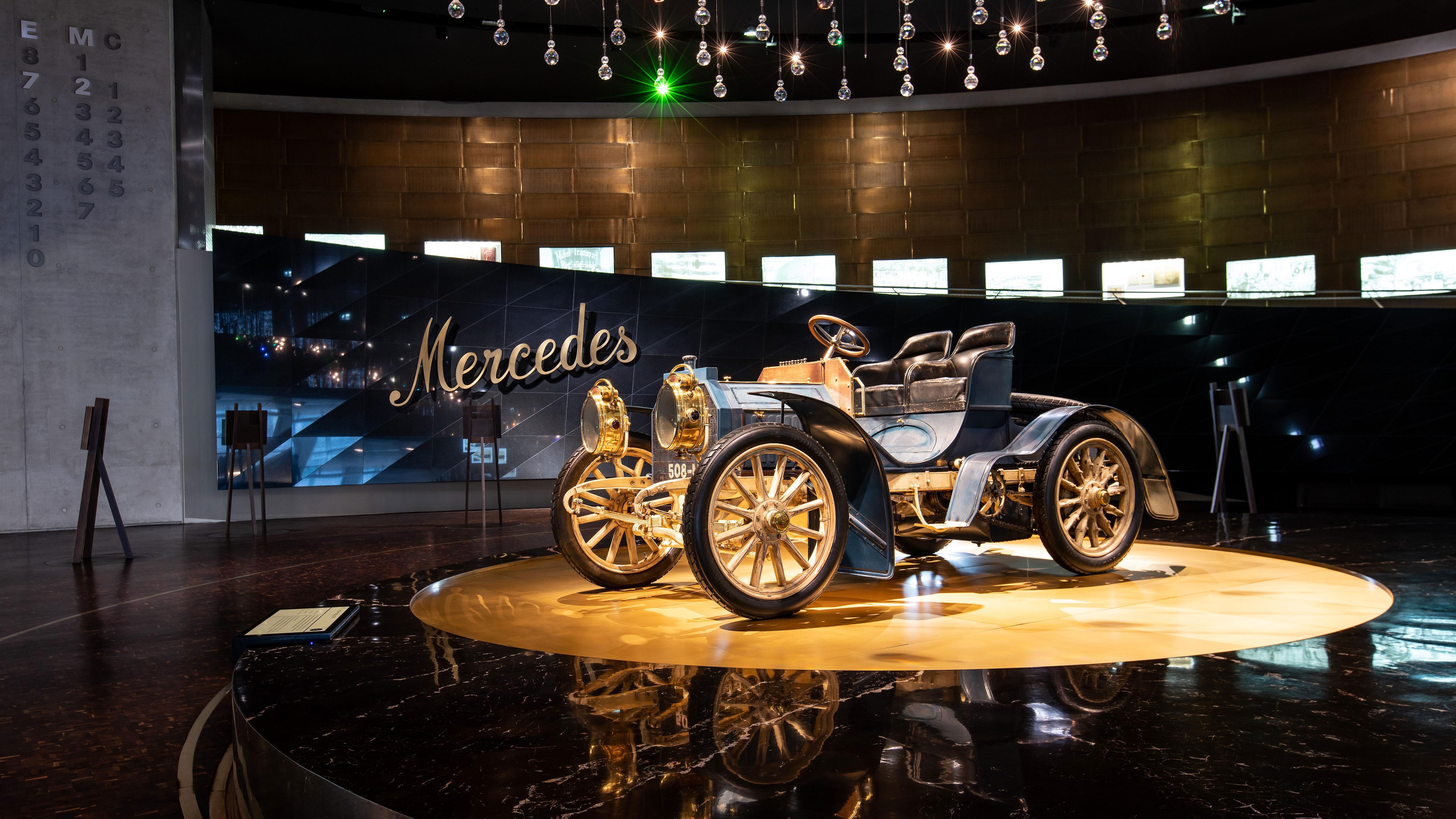 Mercedes-Benz Museum: Opening hours