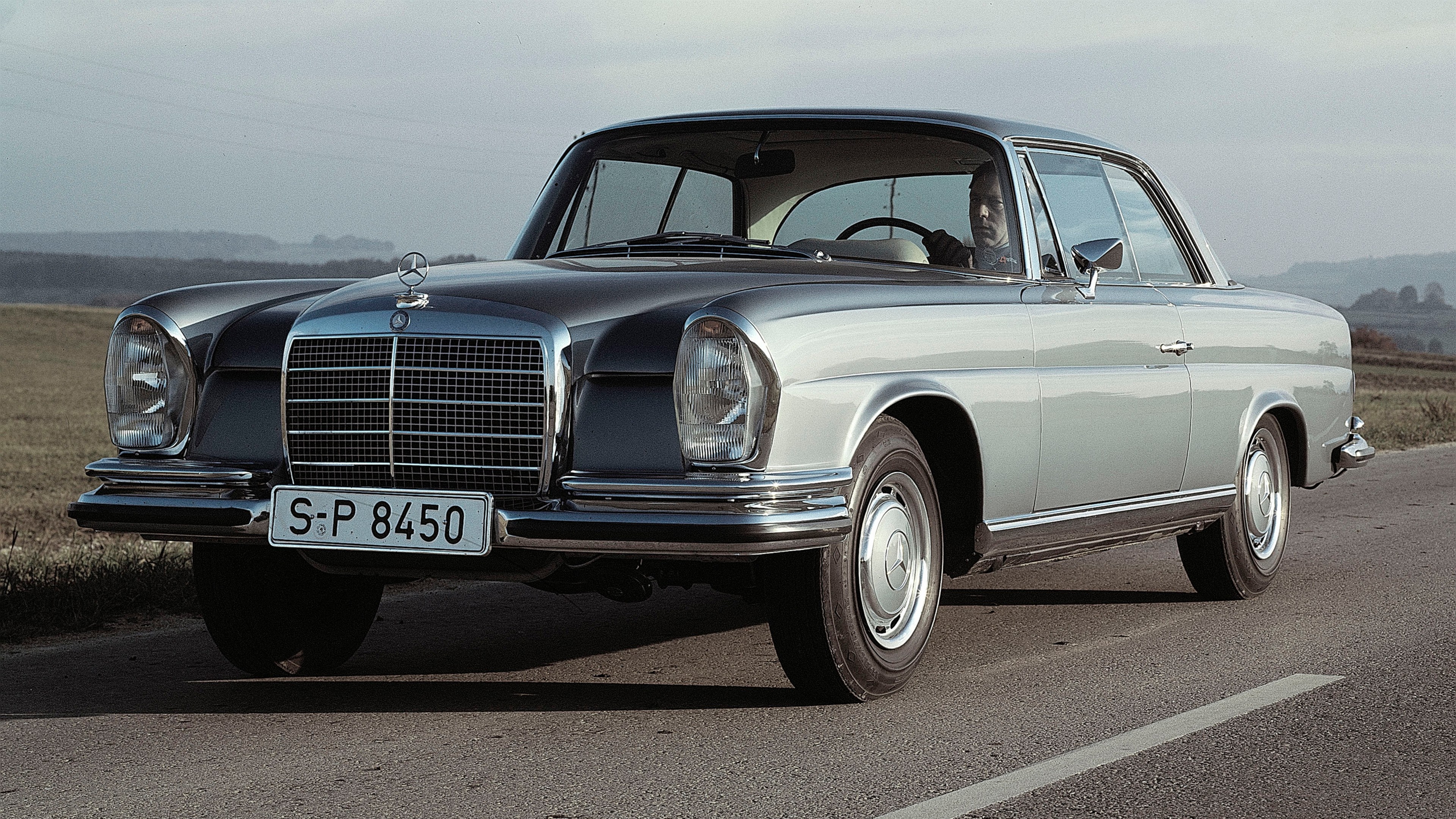 Mercedes-Benz (111 Series, 1959-1971“Fintail Mercedes”)