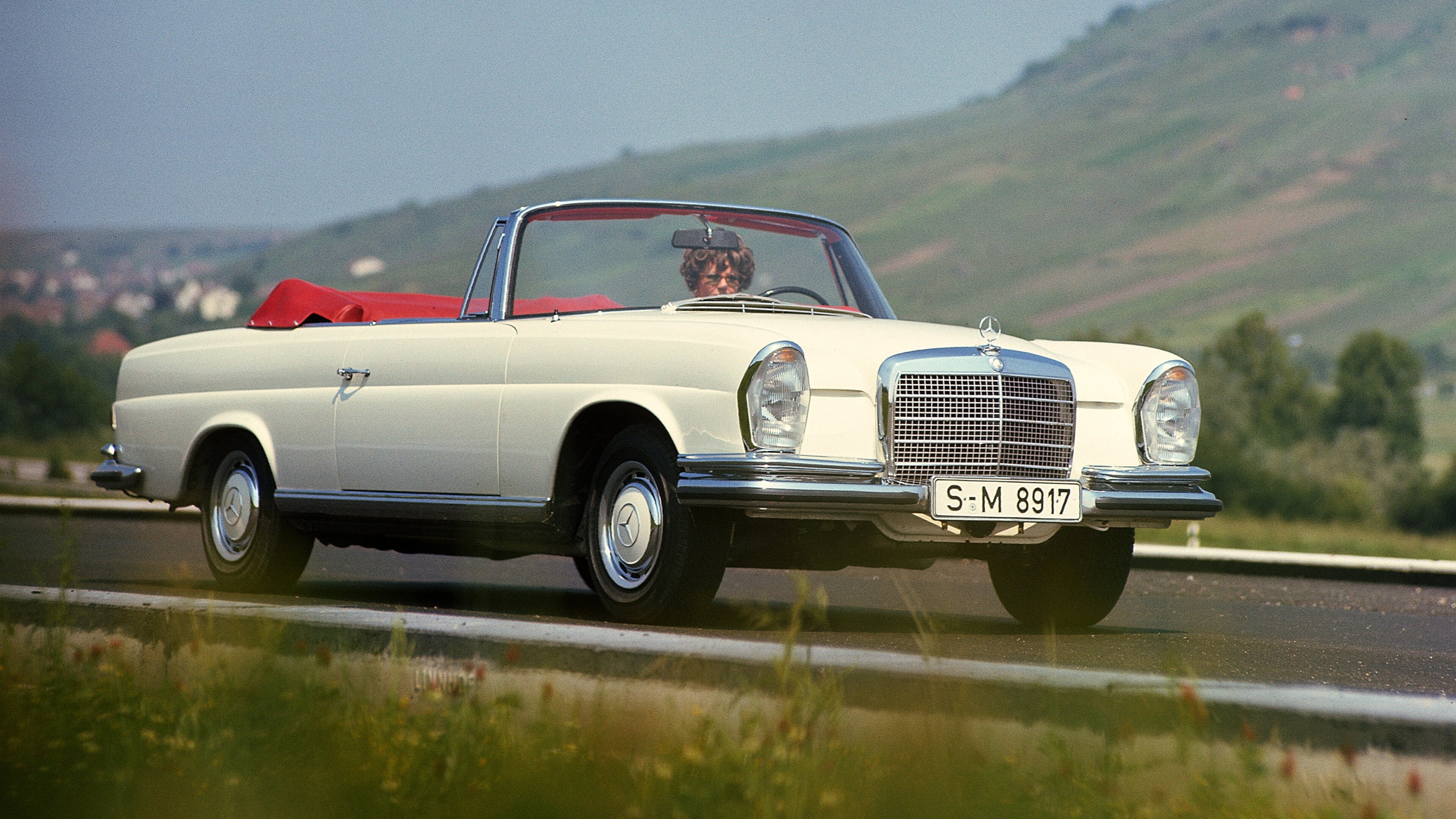 Mercedes-Benz (111 Series, 1959-1971“Fintail Mercedes”)