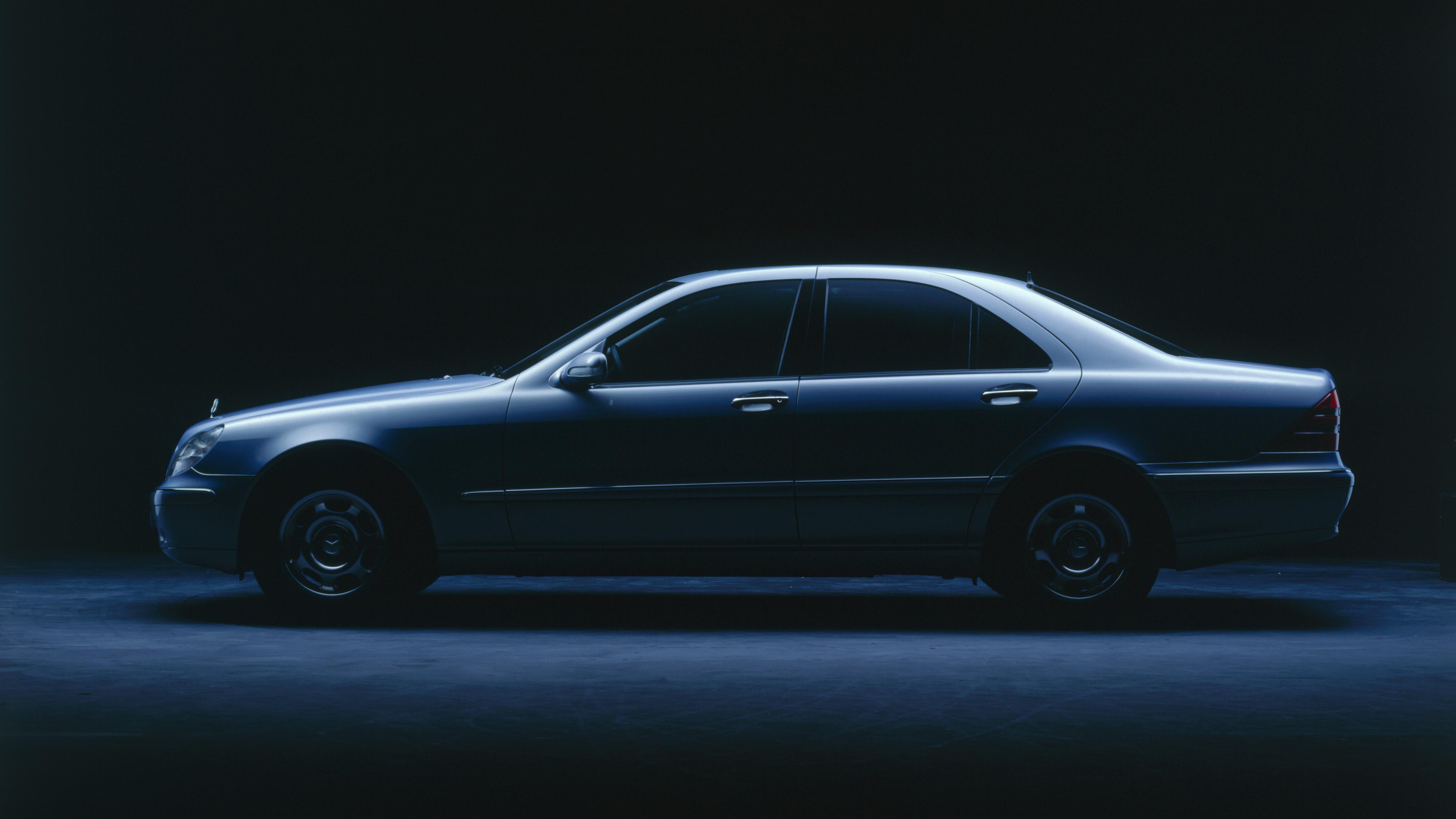 Mercedes-Benz S-Class (220 series saloon, 1998-2005)