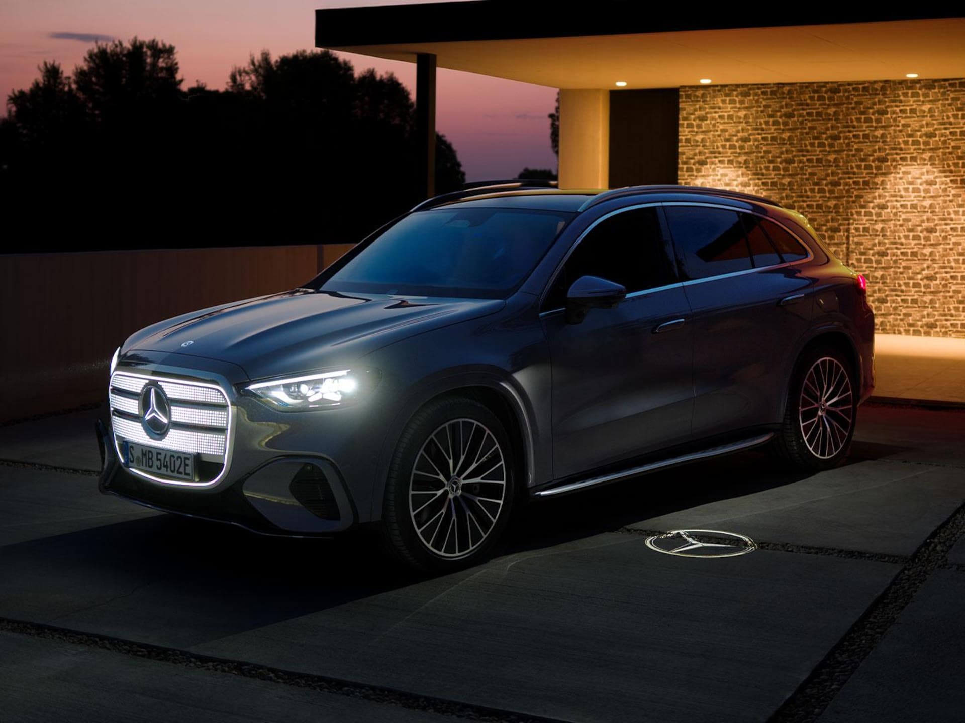 2026 Mercedes-Benz GLC gallery exterior