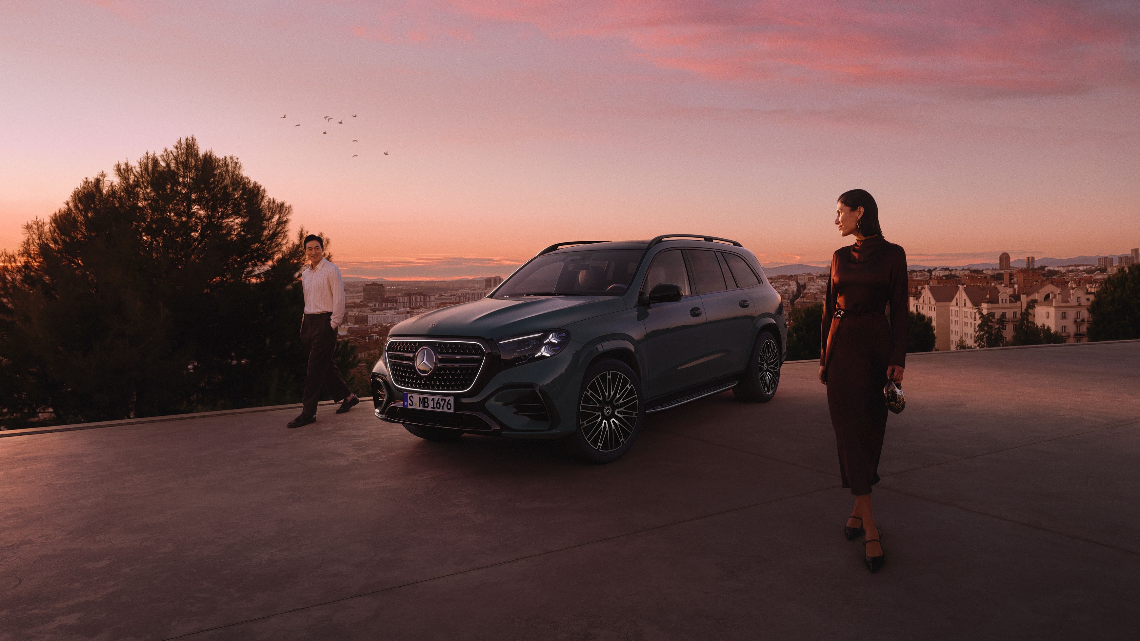 Mercedes Benz ? Why Mercedes-Benz Remains a Status Symbol main image 3