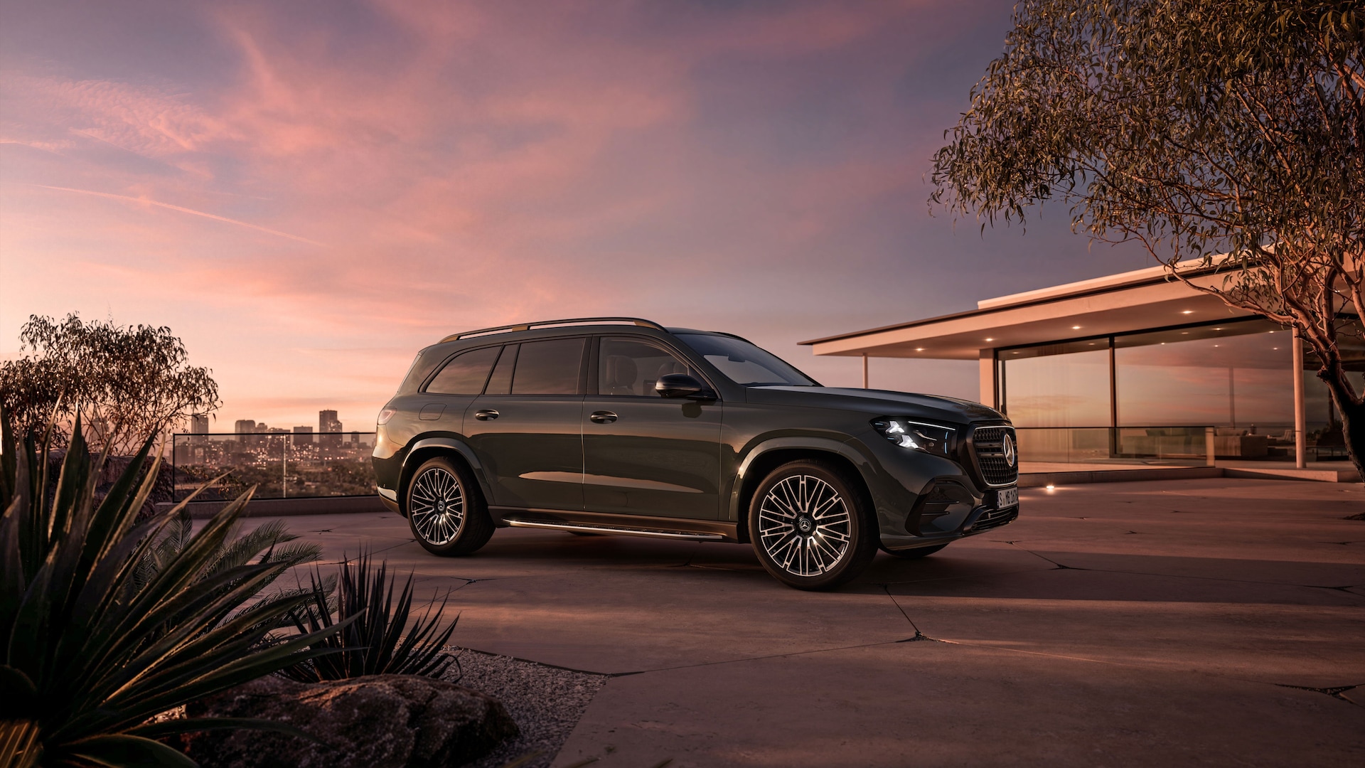 Mercedes-Benz GLS-Class exterior