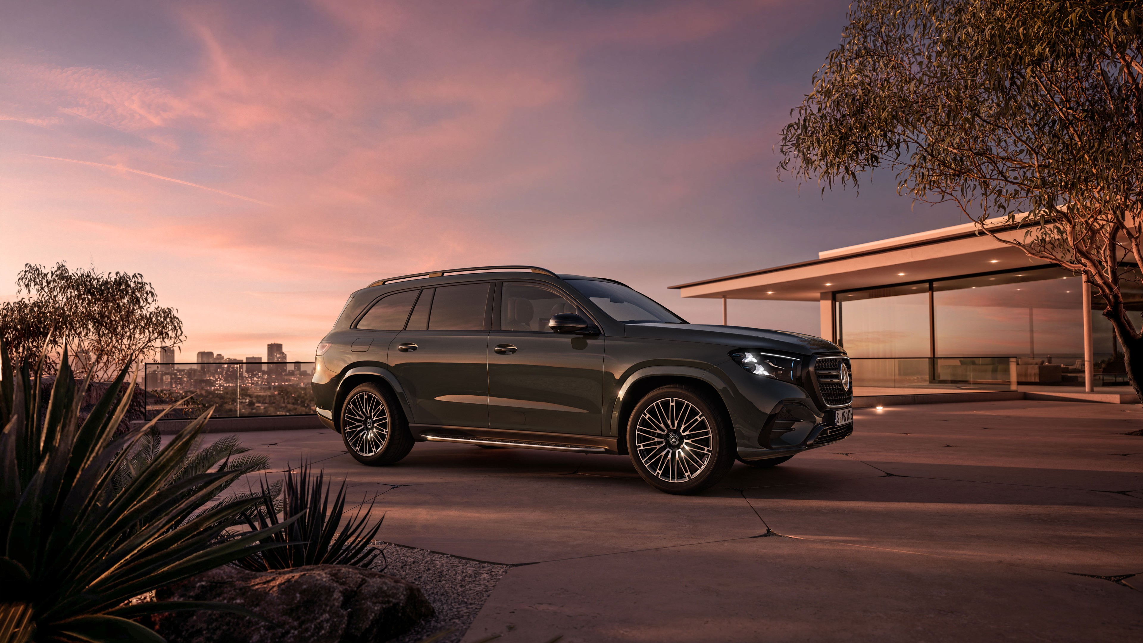 Mercedes-Benz GLS-Class exterior