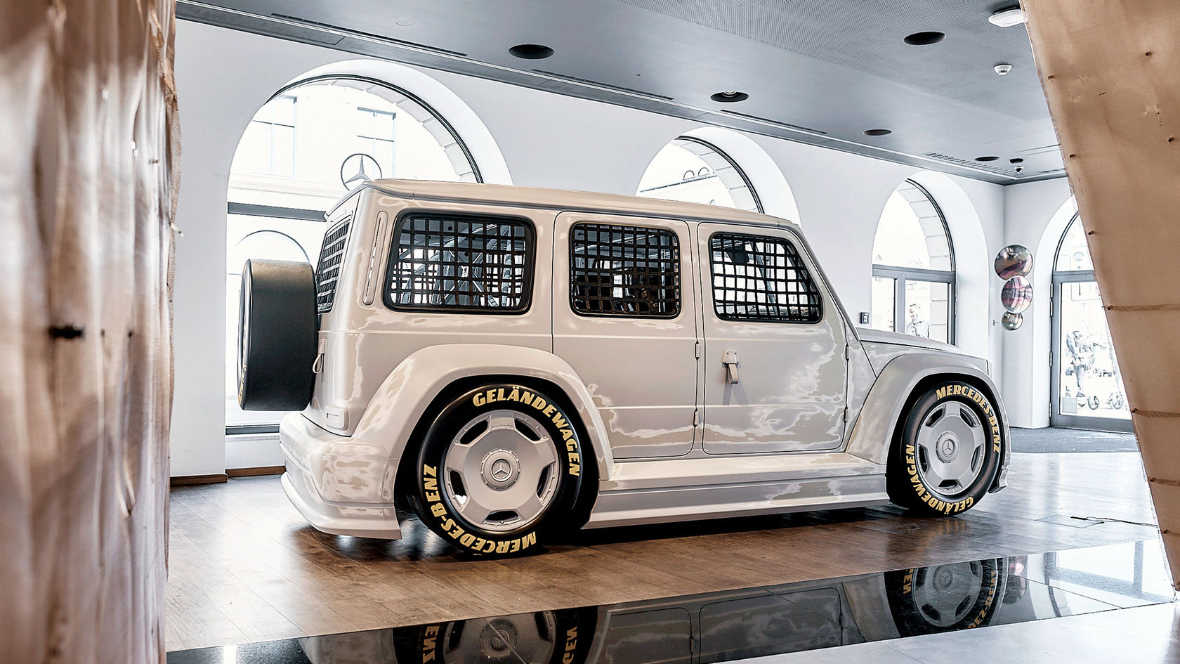 Louis Vuitton's Virgil Abloh Collaborates with Mercedes-Benz for the  G-Wagon Project