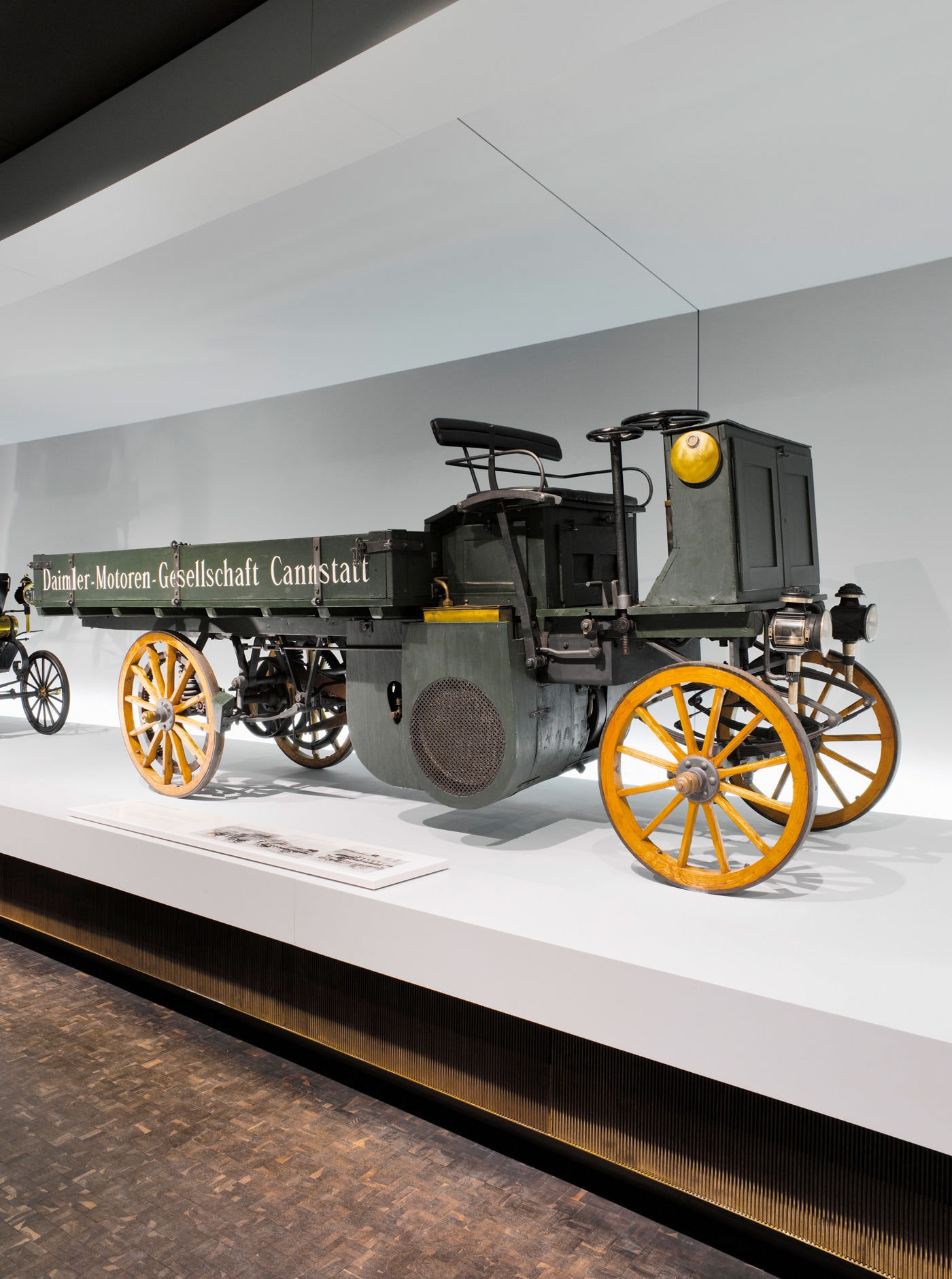 Mercedes-Benz Museum: Discovery tour for trucks. Mercedes-Benz Museum: Discovery tour for trucks.