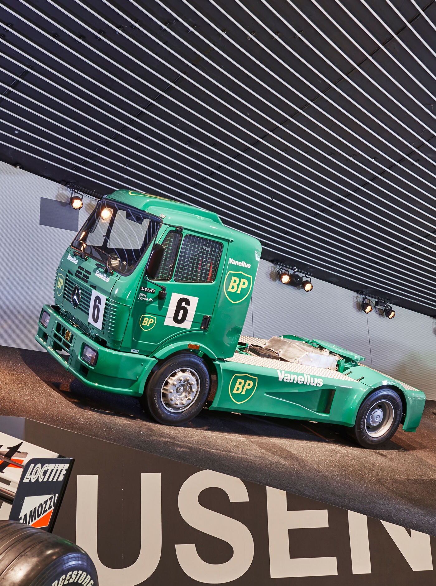 Mercedes-Benz Museum: Discovery tour for trucks. Mercedes-Benz Museum: Discovery tour for trucks.