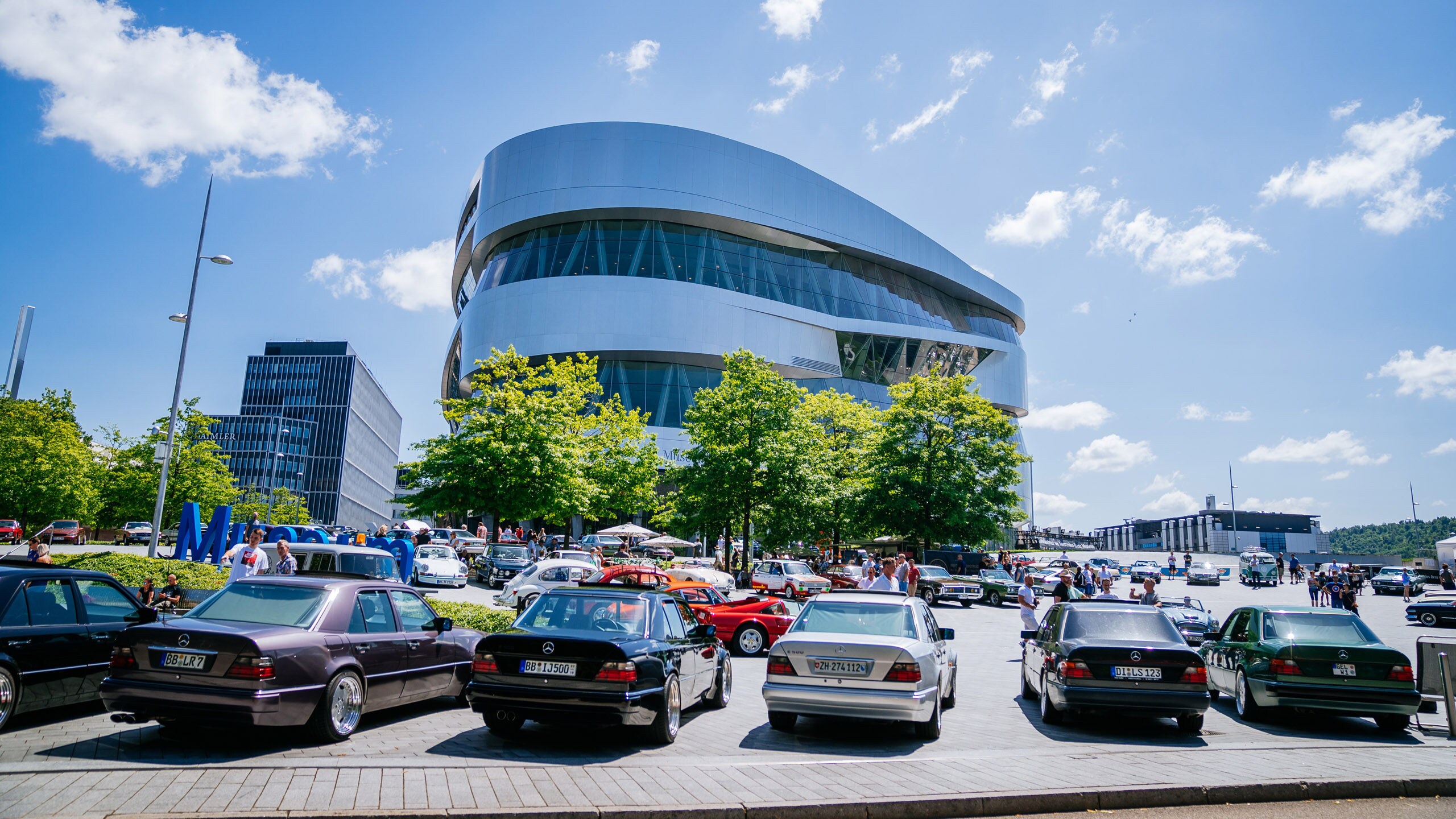 最安 Mercedes-Benz Museum. 筆記具