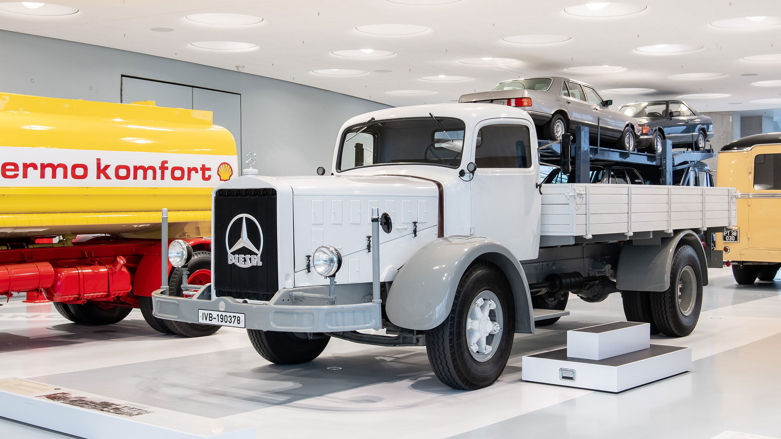 Mercedes-Benz Collection 2: Gallery of Carriers. Mercedes-Benz Collection 2: Gallery of Carriers.