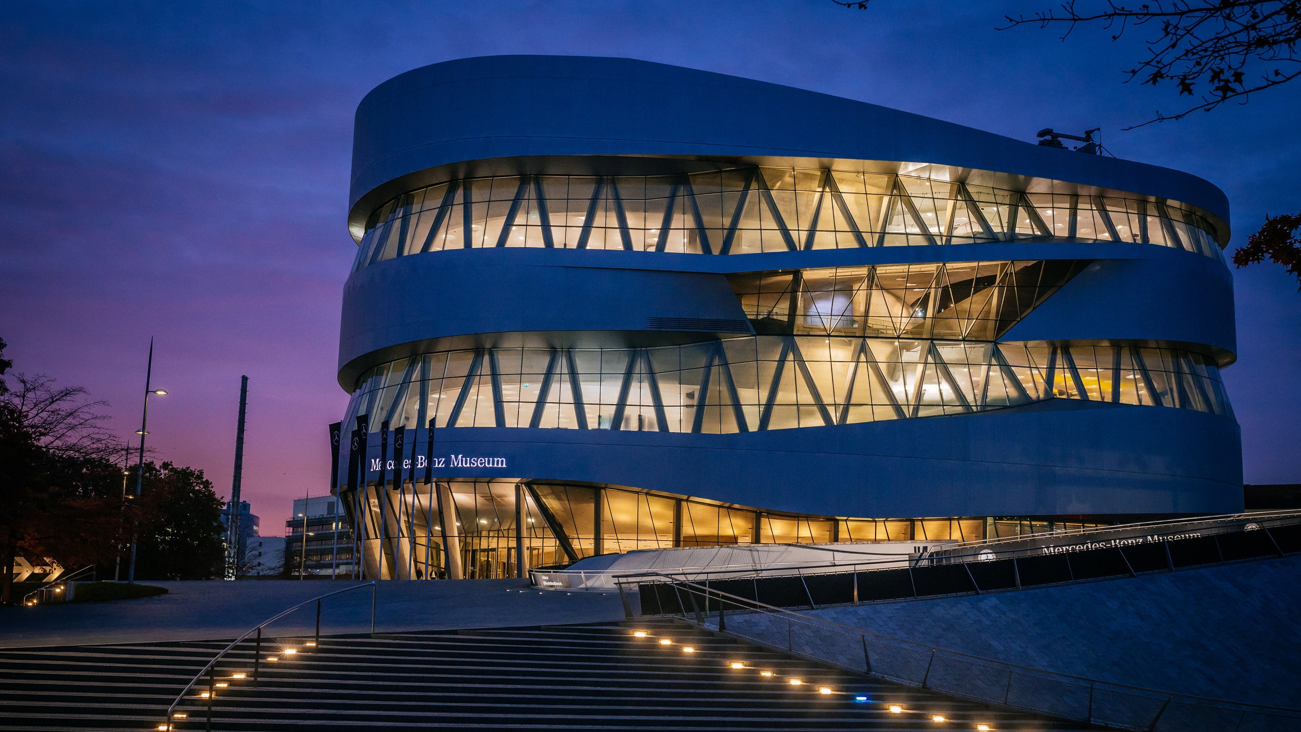 ⭐︎LAMY⭐︎Mercedes Benz Museum Exhibition Mercedes-Benz Museum.