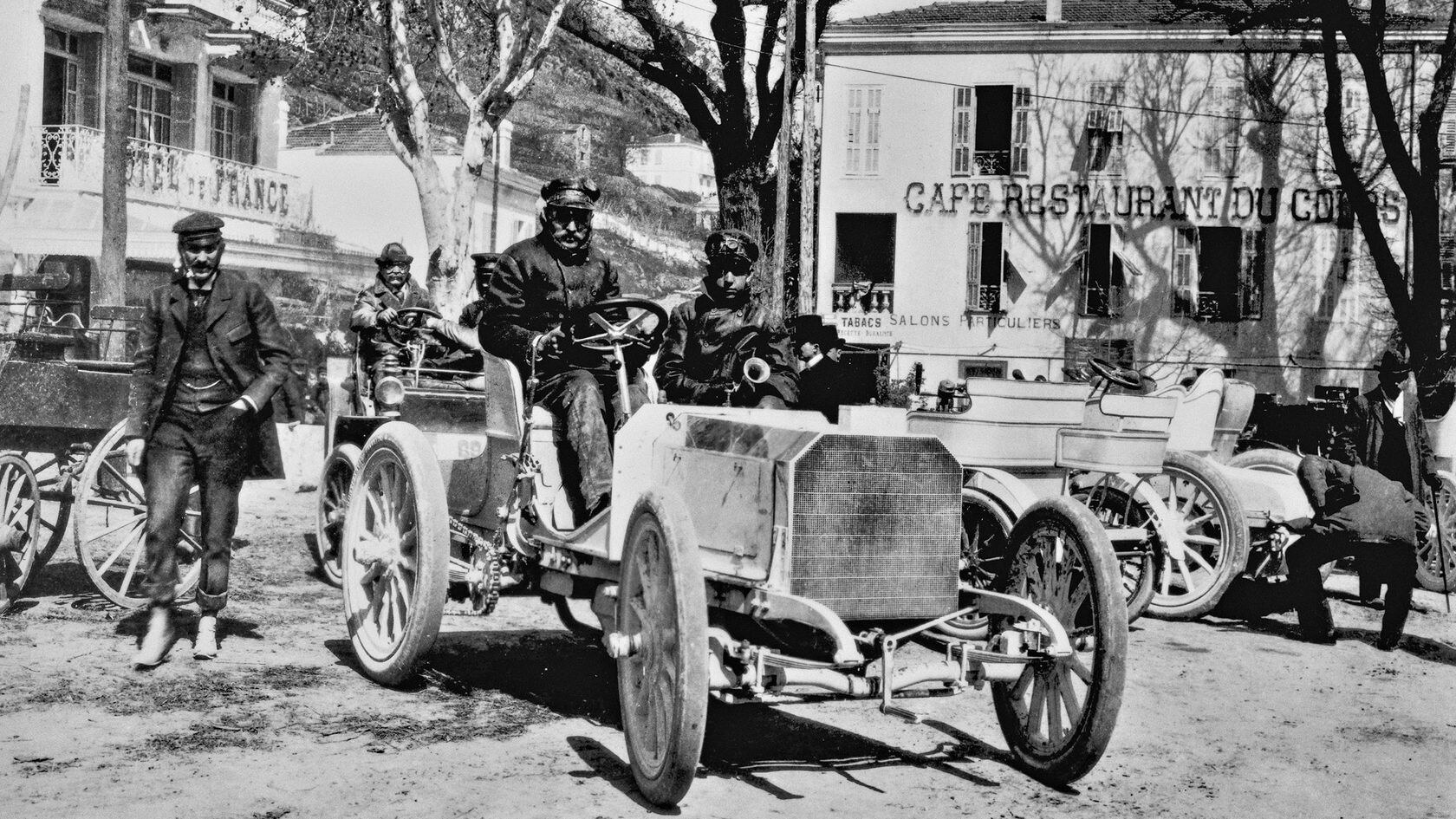 Mercedes-Benz Corporate history.