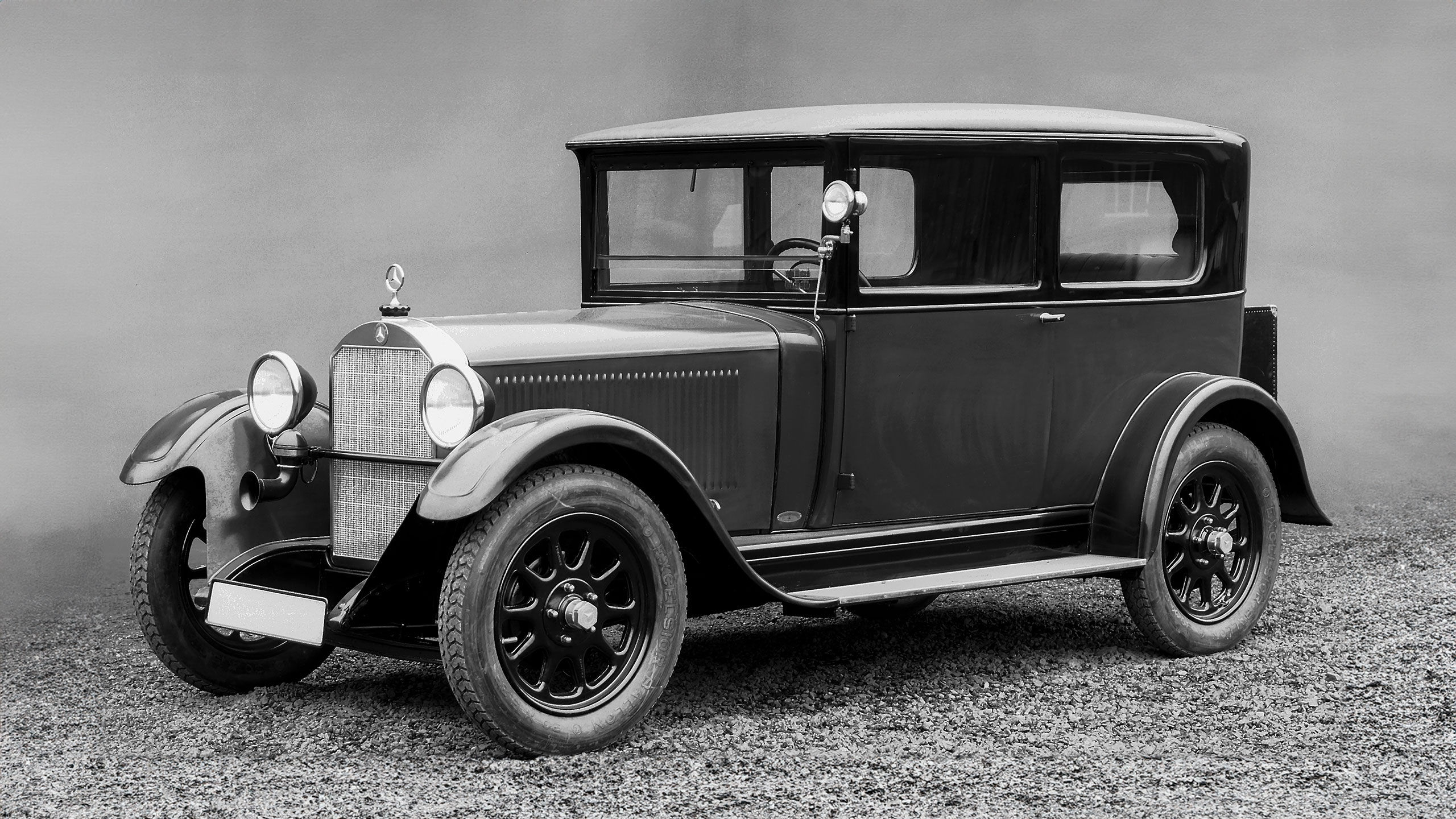 Starting signal for the new brand: the Mercedes-Benz 8/38 PS.